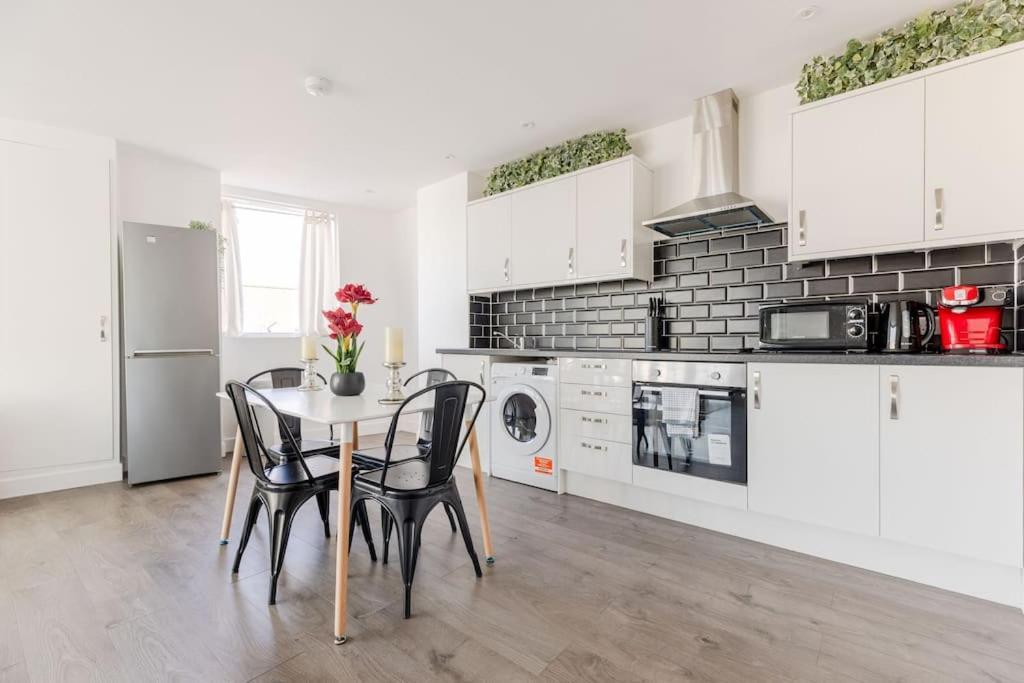 Vertigo Boutique Sleeps 4 London Kingston upon Thames  Ngoại thất bức ảnh