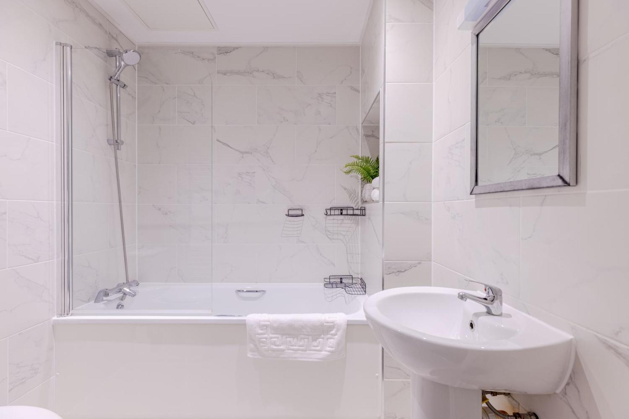 Vertigo Boutique Sleeps 4 London Kingston upon Thames  Ngoại thất bức ảnh